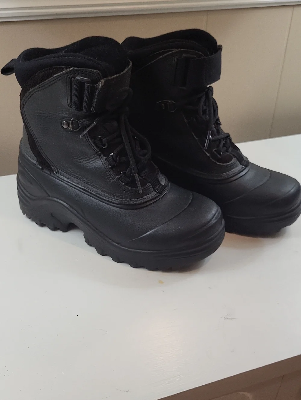 Lands End Men's Size 7 Black Heavy-Duty  Boots